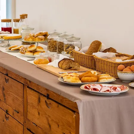 Гостевой дом Divisi & 4*