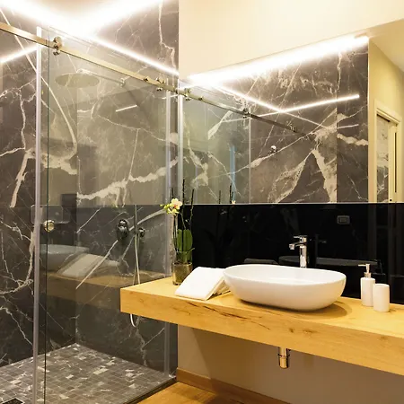 Divisi & 4* Палермо