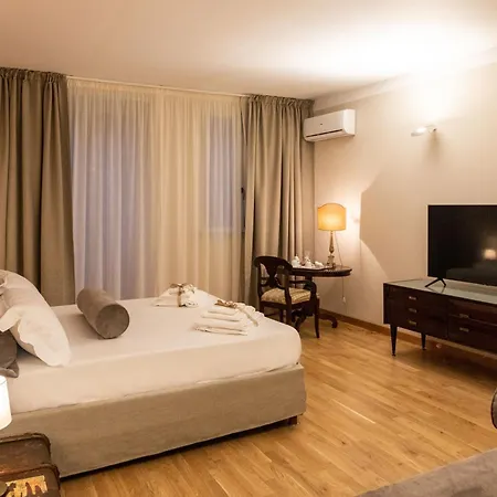 Divisi & Guest house